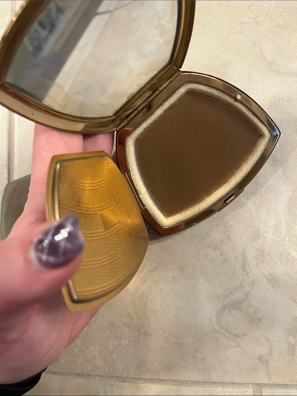 Vintage Elgin American Compact Mirror Powder Compact Floral Engraved Gold Tone - Picture 3 of 5